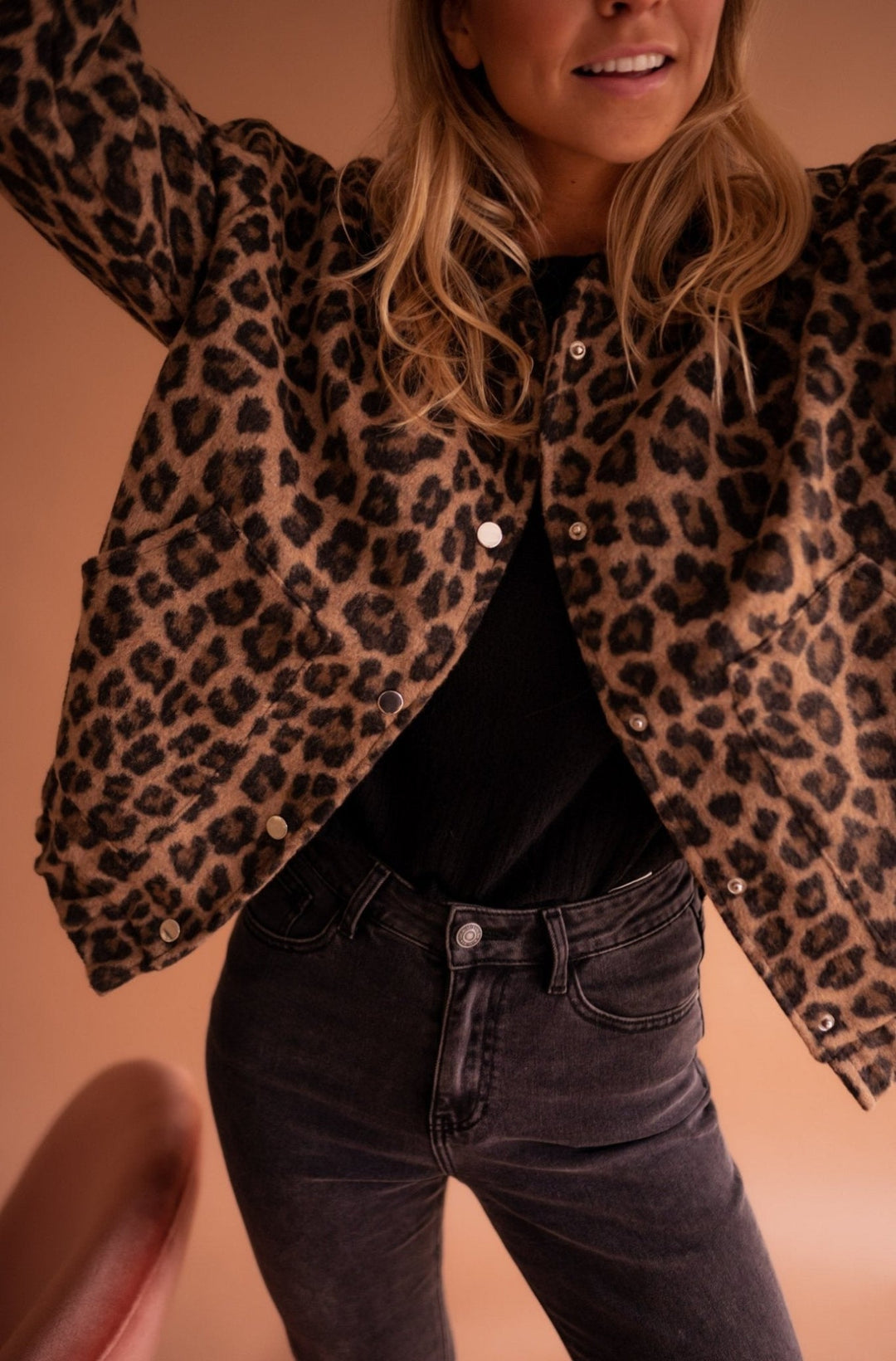 Arya - Short Jacket with Leopard Print