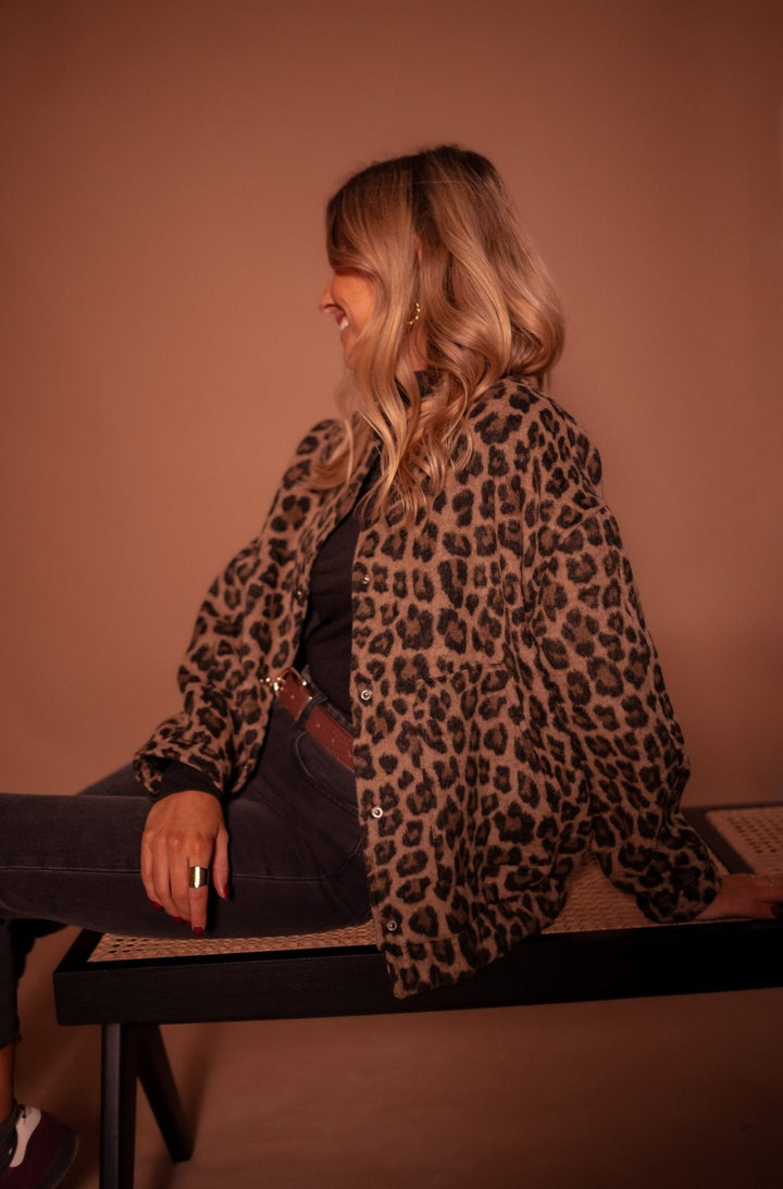 Arya - Short Jacket with Leopard Print