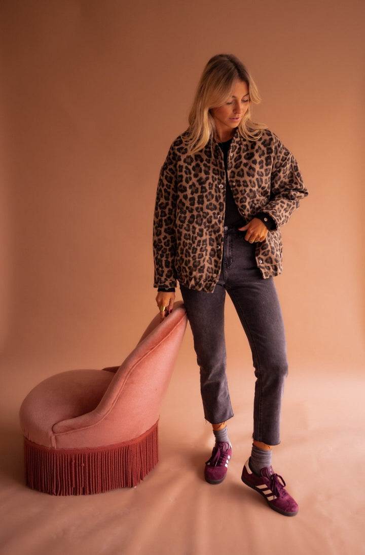 Arya - Short Jacket with Leopard Print